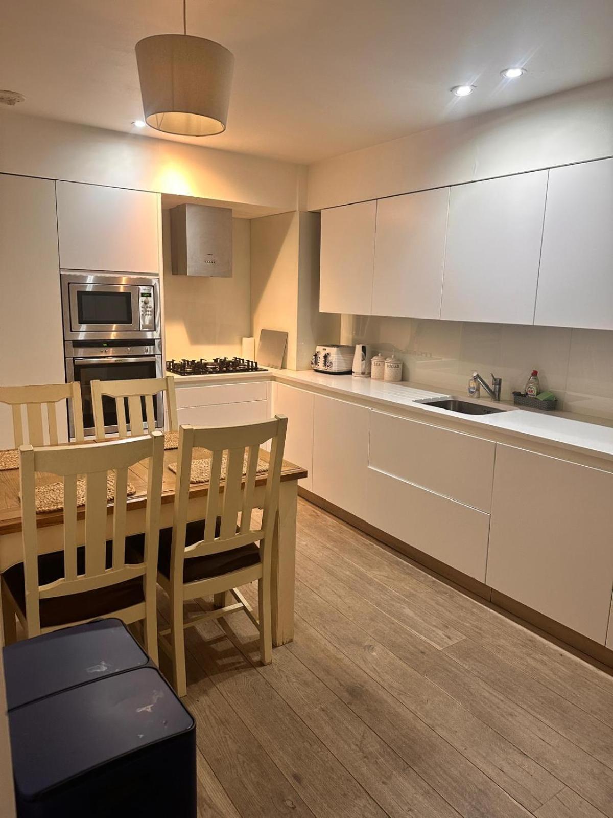Spacious Central London Flat - 2Bhk Luaran gambar