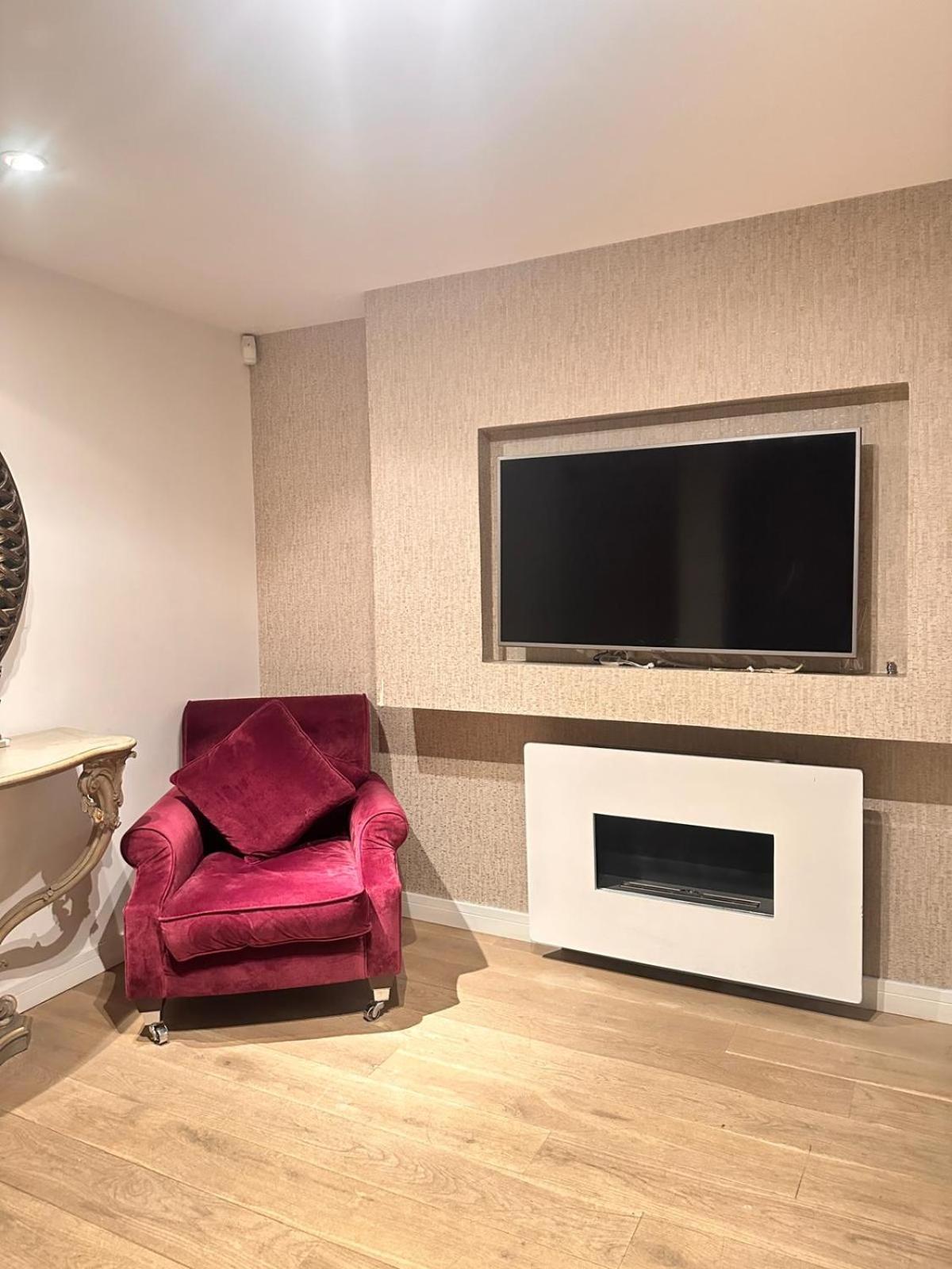 Spacious Central London Flat - 2Bhk Luaran gambar