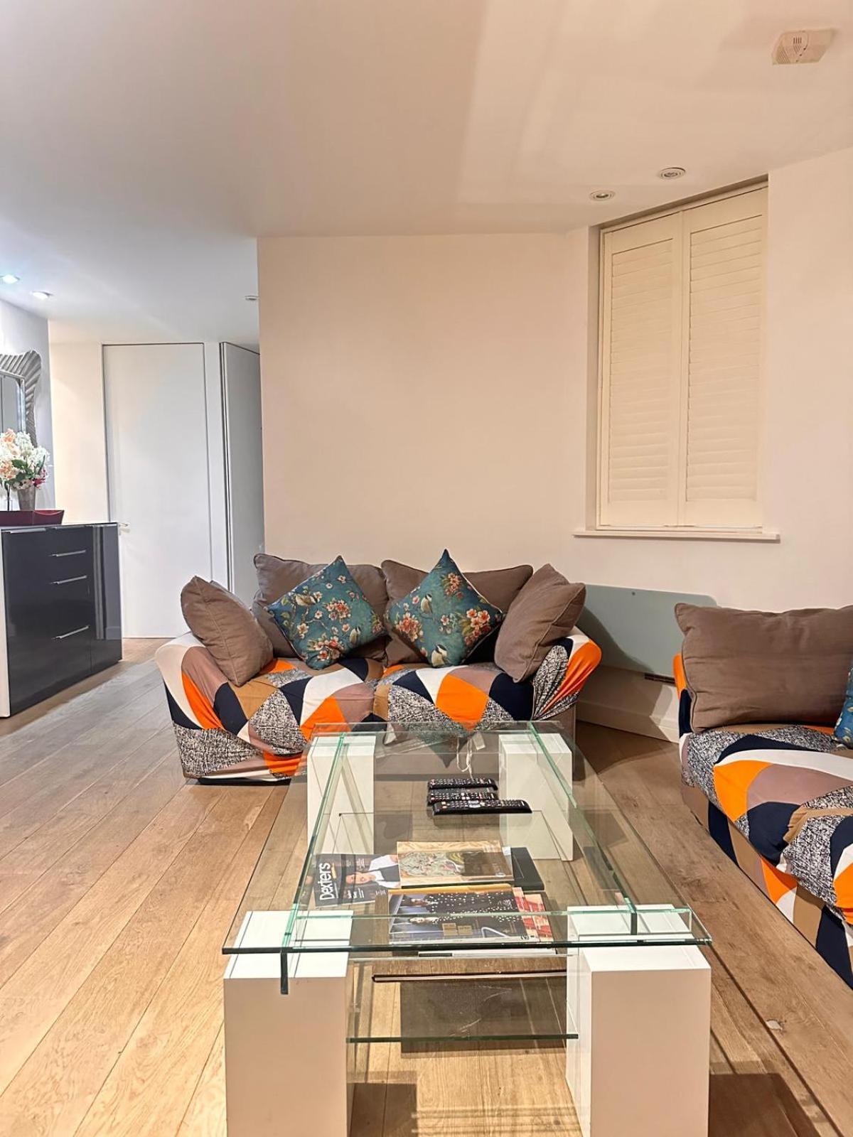 Spacious Central London Flat - 2Bhk Luaran gambar